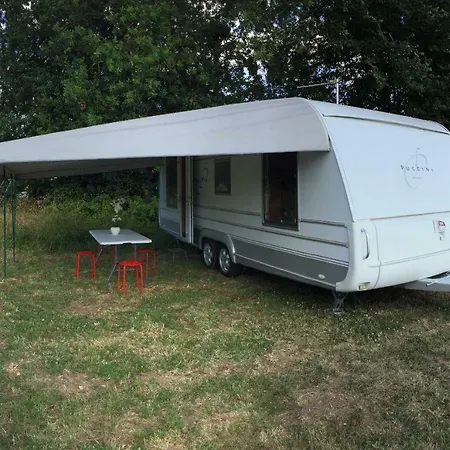 Caravane Dans Jardin Privee Avec Entree Privee لا شابيل سور إردر