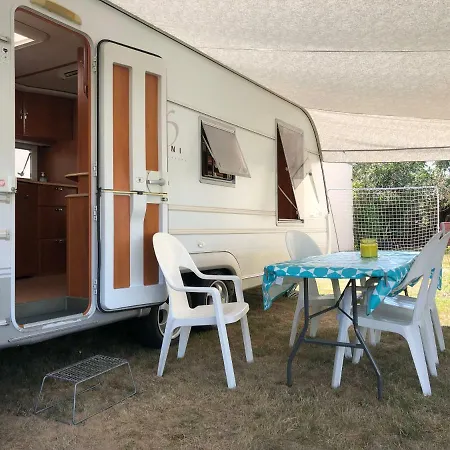 Caravane Dans Jardin Privee Avec Entree Privee مكان تخييم لا شابيل سور إردر
